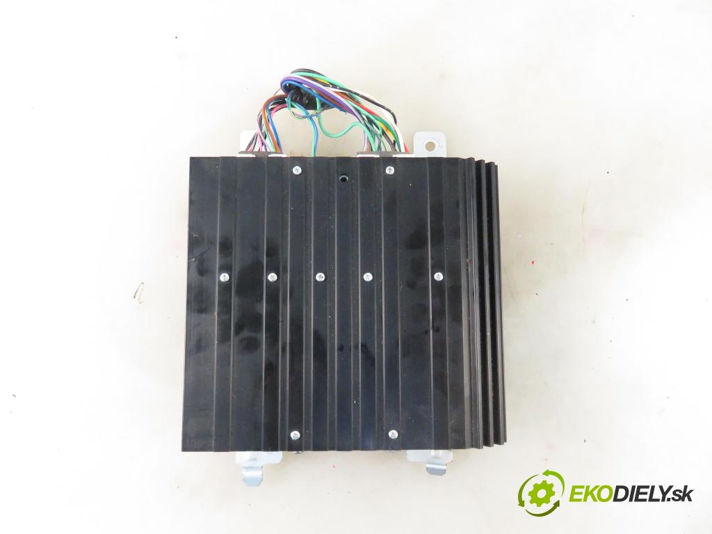 MITSUBISHI OUTLANDER III (GG_W, GF_W, ZJ) SUV 2014 60,00 2.0 Hybrid 4WD (GG2W) - Y61 0,00 Zosilňovač 8701A565 (Zosilňovače)