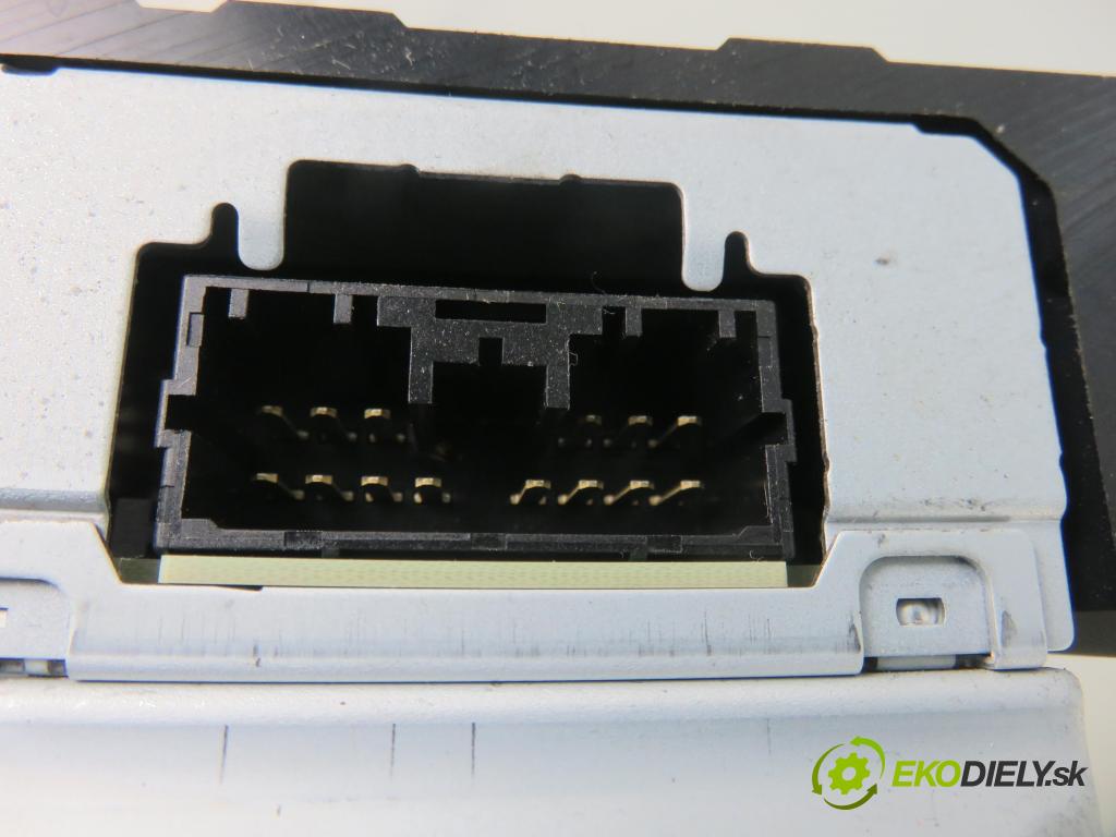 MITSUBISHI OUTLANDER III (GG_W, GF_W, ZJ) SUV 2014 60,00 2.0 Hybrid 4WD (GG2W) - Y61 0,00 Zosilňovač 8701A565 (Zosilňovače)