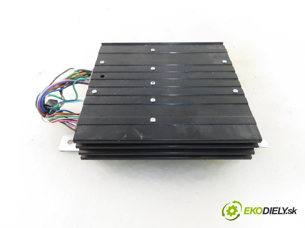 MITSUBISHI OUTLANDER III (GG_W, GF_W, ZJ) SUV 2014 60,00 2.0 Hybrid 4WD (GG2W) - Y61 0,00 Zosilňovač 8701A565 (Zosilňovače)