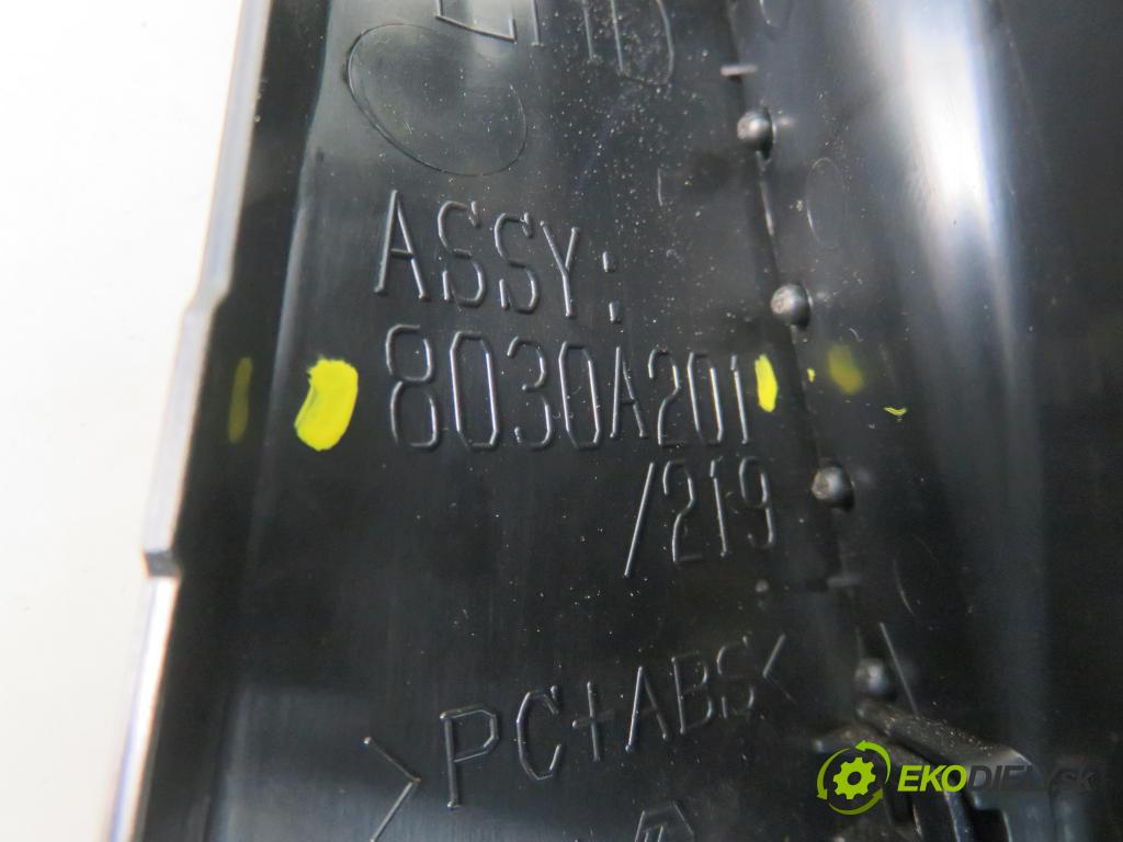 MITSUBISHI OUTLANDER III (GG_W, GF_W, ZJ) SUV 2014 60,00 2.0 Hybrid 4WD (GG2W) - Y61 0,00 Mriežky kúrenia ľavá strana 8030A201 (Mriežky kúrenia (fukáre))