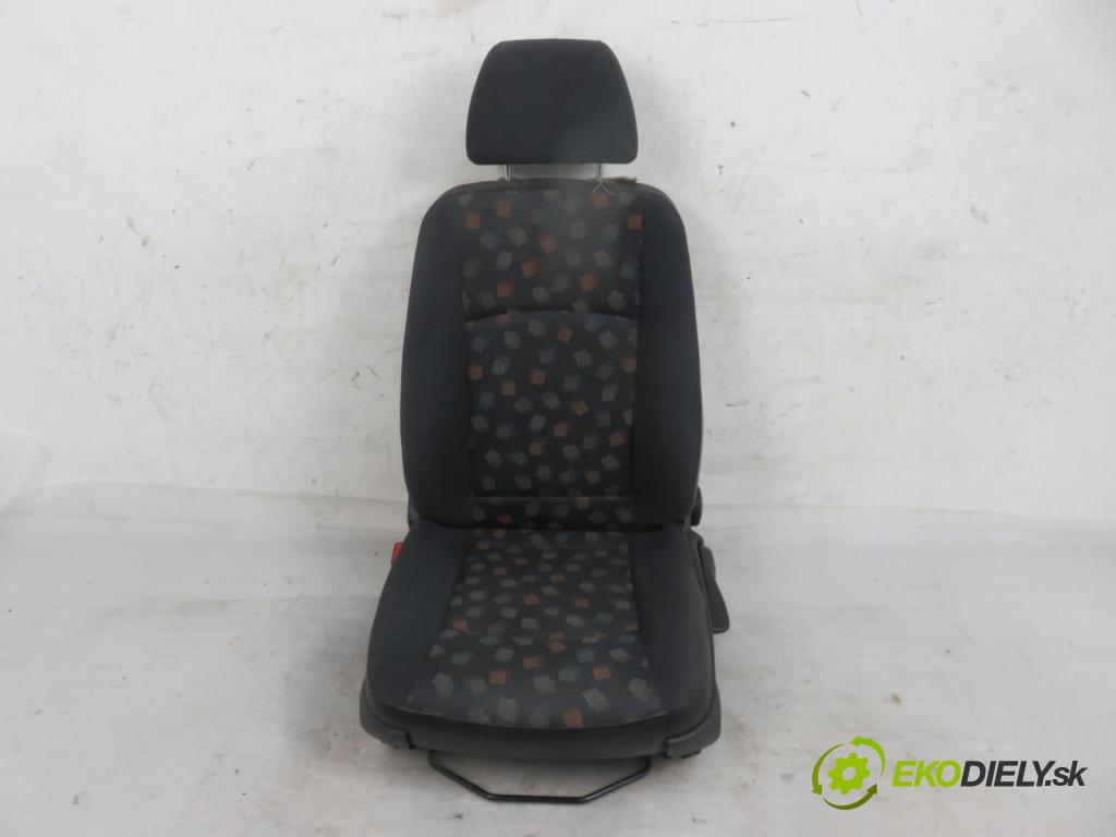 MERCEDES-BENZ VITO / MIXTO Skrzynia (W639) FURGON 2004 110,00 115 CDI 150 - OM 646.982 2148,00 Sedadlo šoféri