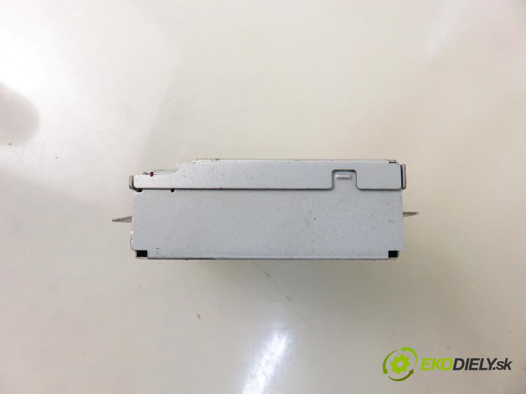 MITSUBISHI OUTLANDER III (GG_W, GF_W, ZJ) SUV 2014 60,00 2.0 Hybrid 4WD (GG2W) - Y61 0,00 Zosilňovač Antenní: 8638A069 (Zosilňovače)