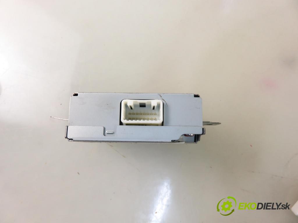 MITSUBISHI OUTLANDER III (GG_W, GF_W, ZJ) SUV 2014 60,00 2.0 Hybrid 4WD (GG2W) - Y61 0,00 Zosilňovač Antenní: 8638A069 (Zosilňovače)