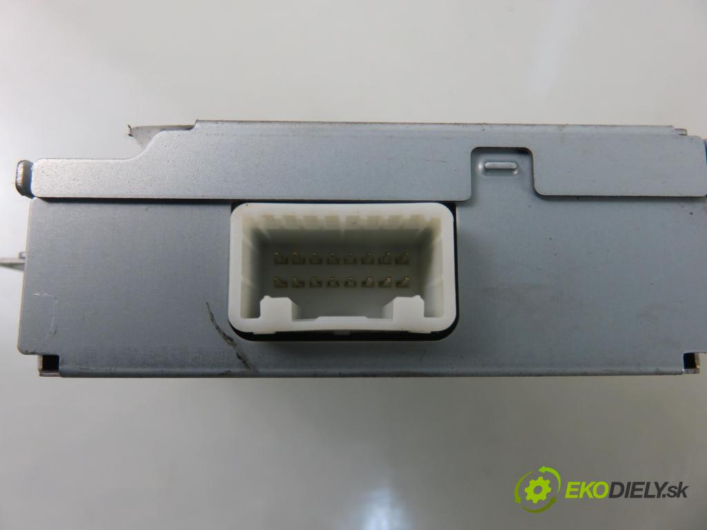 MITSUBISHI OUTLANDER III (GG_W, GF_W, ZJ) SUV 2014 60,00 2.0 Hybrid 4WD (GG2W) - Y61 0,00 Zosilňovač Antenní: 8638A069 (Zosilňovače)