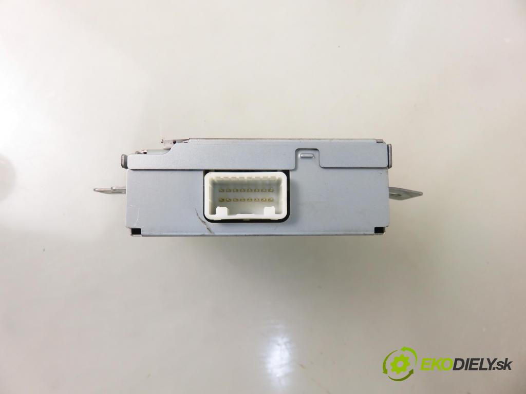 MITSUBISHI OUTLANDER III (GG_W, GF_W, ZJ) SUV 2014 60,00 2.0 Hybrid 4WD (GG2W) - Y61 0,00 Zosilňovač Antenní: 8638A069 (Zosilňovače)