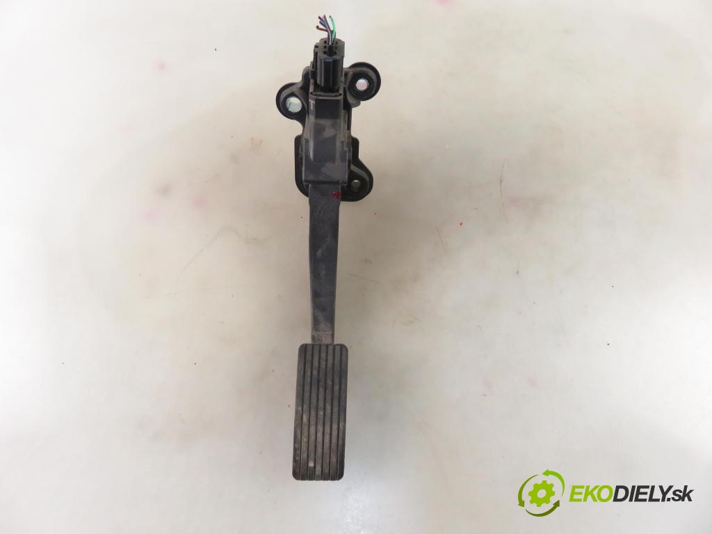 MITSUBISHI OUTLANDER III (GG_W, GF_W, ZJ) SUV 2014 60,00 2.0 Hybrid 4WD (GG2W) - Y61 0,00 Potenciometer plynu 1600A116 (Pedále)