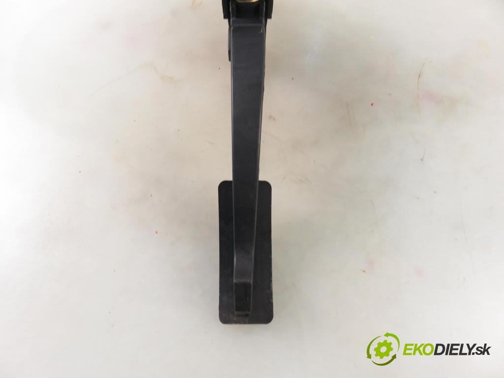 MITSUBISHI OUTLANDER III (GG_W, GF_W, ZJ) SUV 2014 60,00 2.0 Hybrid 4WD (GG2W) - Y61 0,00 Potenciometer plynu 1600A116 (Pedále)