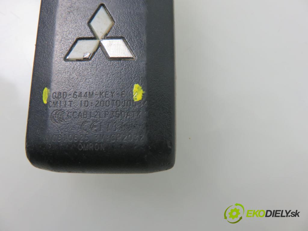 MITSUBISHI OUTLANDER III (GG_W, GF_W, ZJ) SUV 2014 60,00 2.0 Hybrid 4WD (GG2W) - Y61 0,00 spinačka G8D644MKEYE ; 8637B116 (Spínacie skrinky a kľúče)