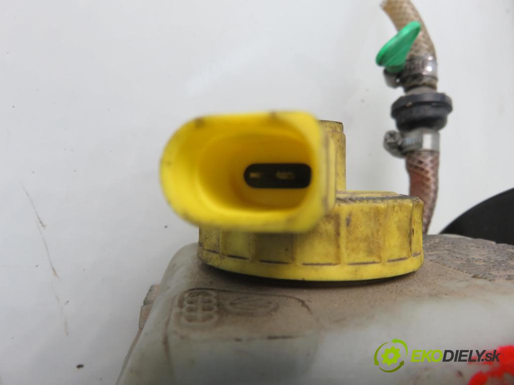 VW BORA (1J2) SEDAN 1998 74,00 1.6 - AKL 1595,00 Posilovač 1J1614105J (Servočerpadlá, pumpy riadenia)