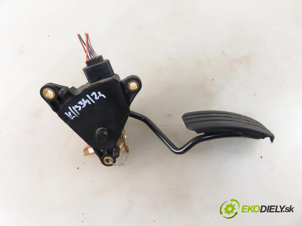 RENAULT SCENIC II (JM0/1_) MINIVAN 2007 110,00 2.0 dCi (JM1K) - M9R 721 1995,00 Potenciometer plynu 8200159647B (Pedále)