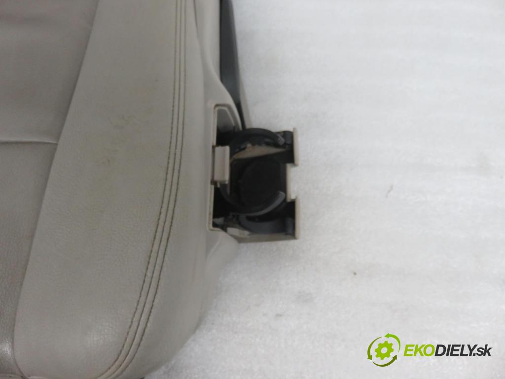 CHRYSLER VOYAGER IV (RG, RS) MINIVAN 2006 160,00 3.8 - EGH 3778,00 Sedadlo 2 rad ľavy