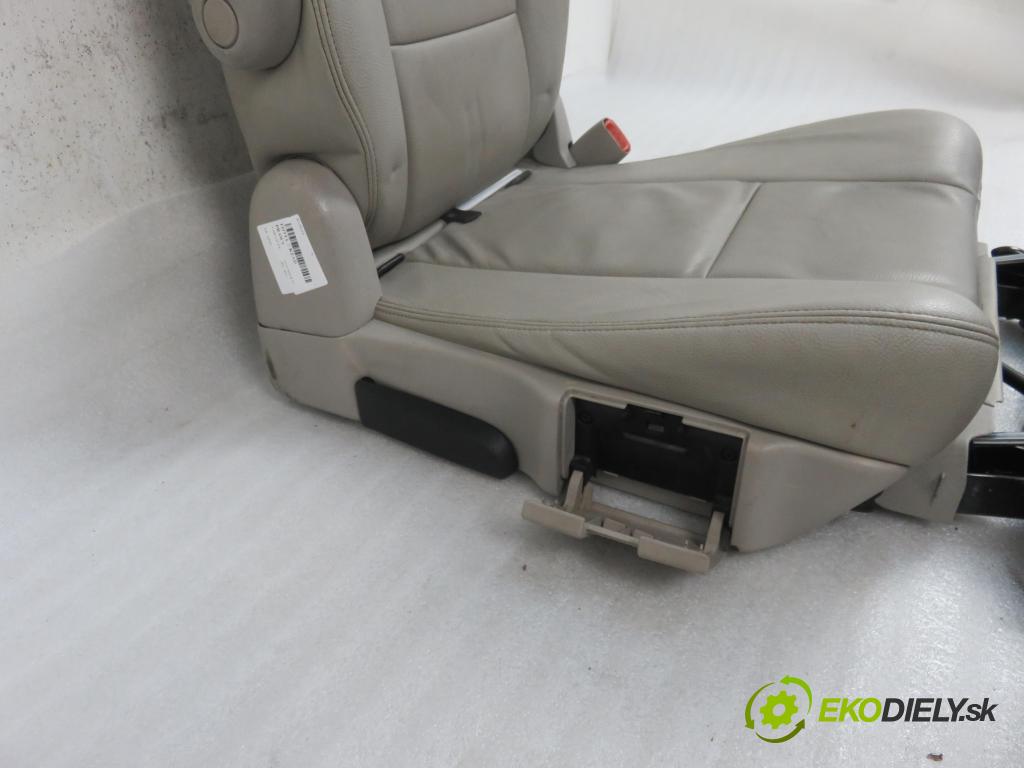 CHRYSLER VOYAGER IV (RG, RS) MINIVAN 2006 160,00 3.8 - EGH 3778,00 Sedadlo 2 rad pravy