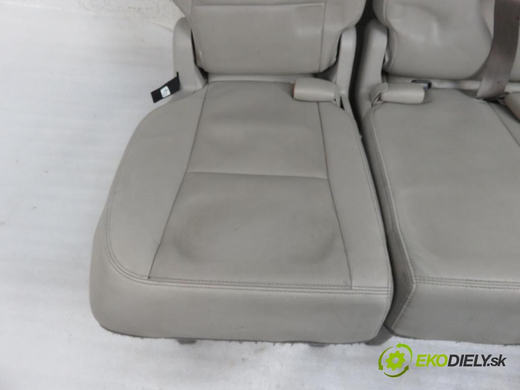 CHRYSLER VOYAGER IV (RG, RS) MINIVAN 2006 160,00 3.8 - EGH 3778,00 Sedadlá, sedačky Sedadlo