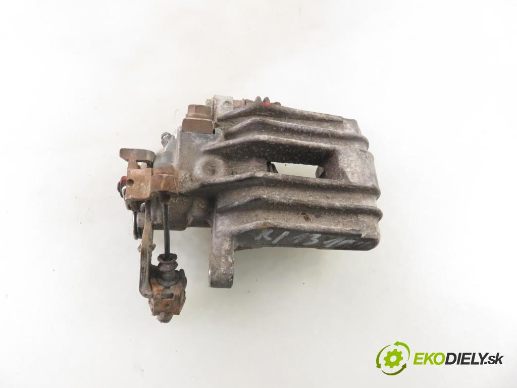AUDI A3 (8L1) HB 2001 96,00 1.9 TDI PD 130 - ASZ 1896,00 Brzdič strmeň pravé zadné AUDI