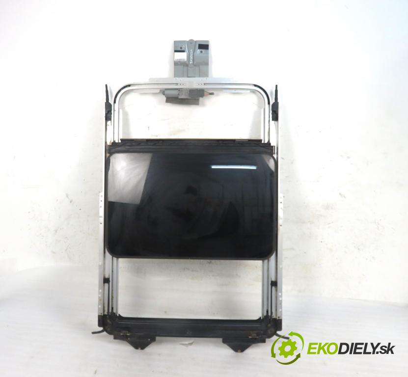 CHRYSLER VOYAGER IV (RG, RS) MINIVAN 2006 160,00 3.8 - EGH 3778,00 střešní okno  (Okna karoserie)