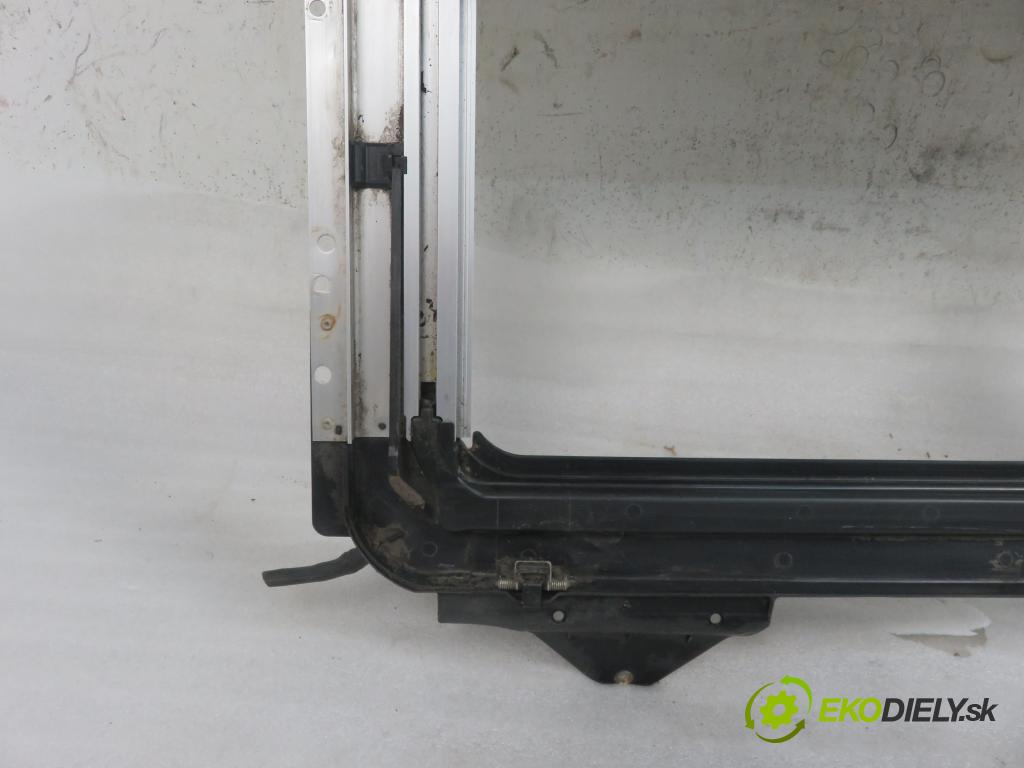 CHRYSLER VOYAGER IV (RG, RS) MINIVAN 2006 160,00 3.8 - EGH 3778,00 střešní okno  (Okna karoserie)