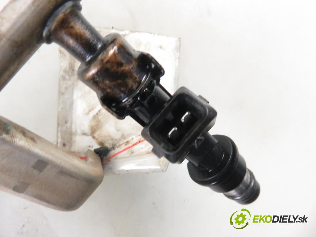 OPEL VECTRA C (Z02) SEDAN 2004 74,00 1.6 16V - Z 16 XE 1598,00 Lišta vstrekovacia 25313846 (Vstrekovacie lišty)