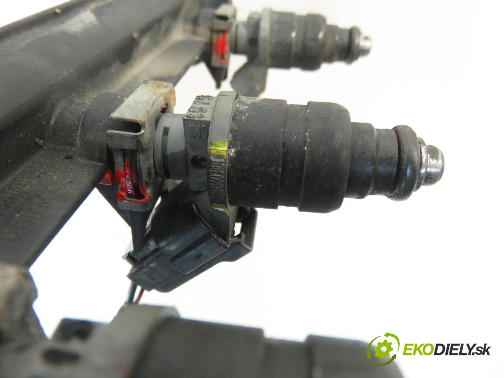 SEAT LEON (1P1) HB 2007 75,00 1.6 - BSE 1595,00 Lišta vstrekovacia 06A906031BT ; 06A133317AS (Vstrekovacie lišty)