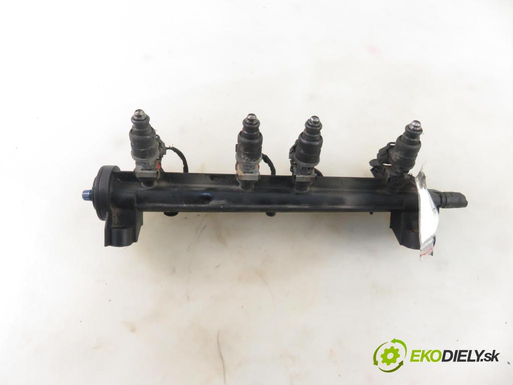 SEAT LEON (1P1) HB 2007 75,00 1.6 - BSE 1595,00 Lišta vstrekovacia 06A906031BT ; 06A133317AS (Vstrekovacie lišty)