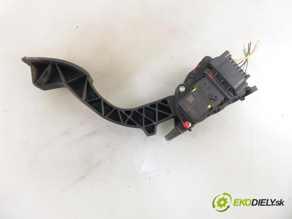 FORD FOCUS II (DA_, HCP) HB 2005 74,00 1.6 - HWDA 1596,00 Potenciometer plynu 4M519F836AH ; 6PV00864101 (Pedále)