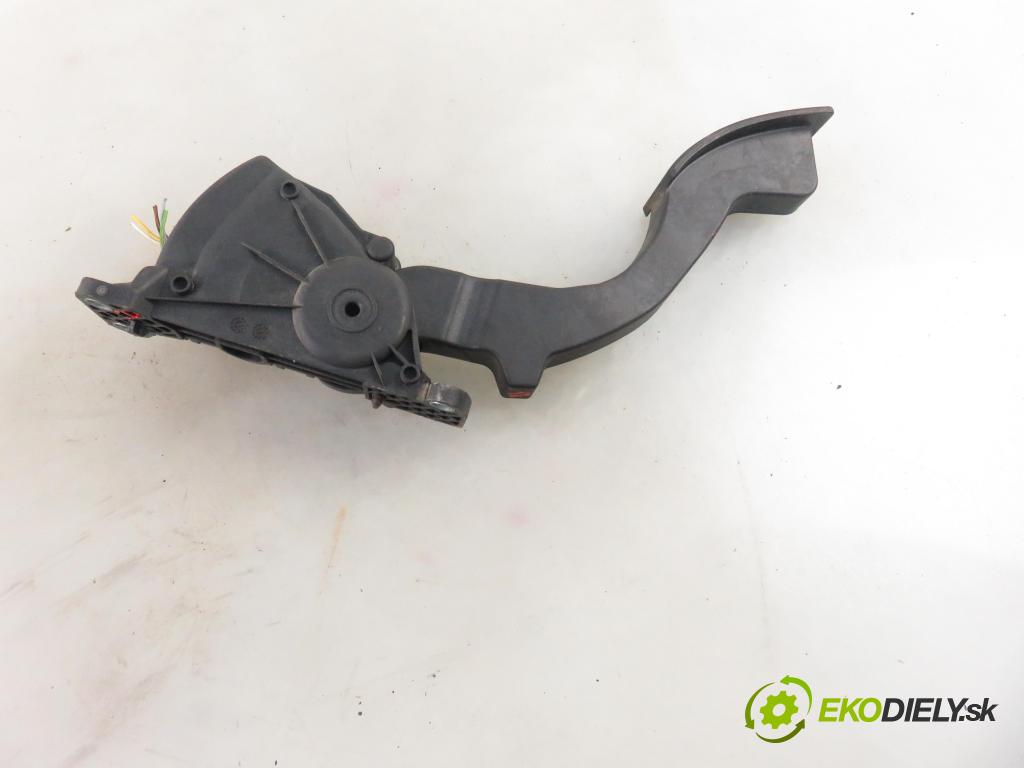 FORD FOCUS II (DA_, HCP) HB 2005 74,00 1.6 - HWDA 1596,00 Potenciometer plynu 4M519F836AH ; 6PV00864101 (Pedále)