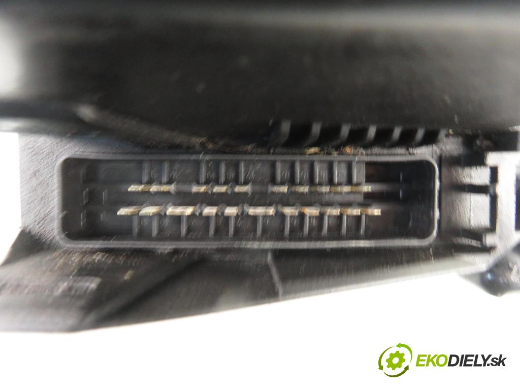 AUDI A4 (8D2, B5) SEDAN 1997 92,00 1.8 20V 125 quattro - ADR 1781,00 Pumpa ABS 8D0614111D ; 0265218020 (Pumpy ABS)