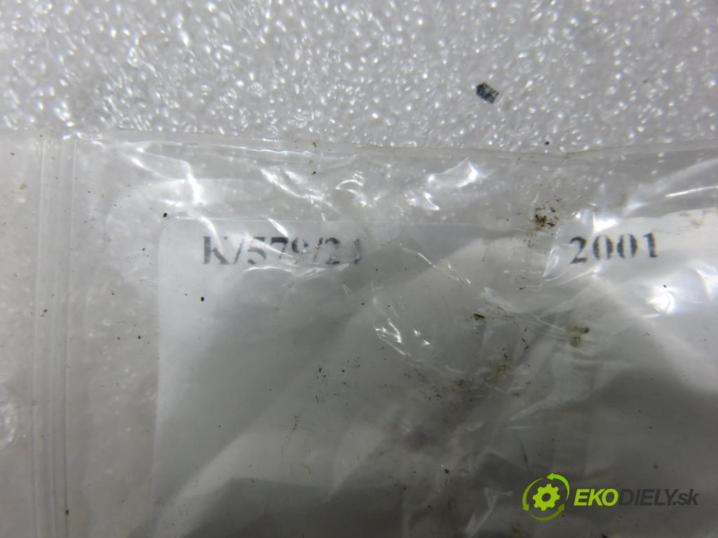 SMART CITY-COUPE (450) HB 2001 45,00 0.6 (450.352, 450.353) - M 160 E6AL B05 599,00 Výstuha zadná ABS