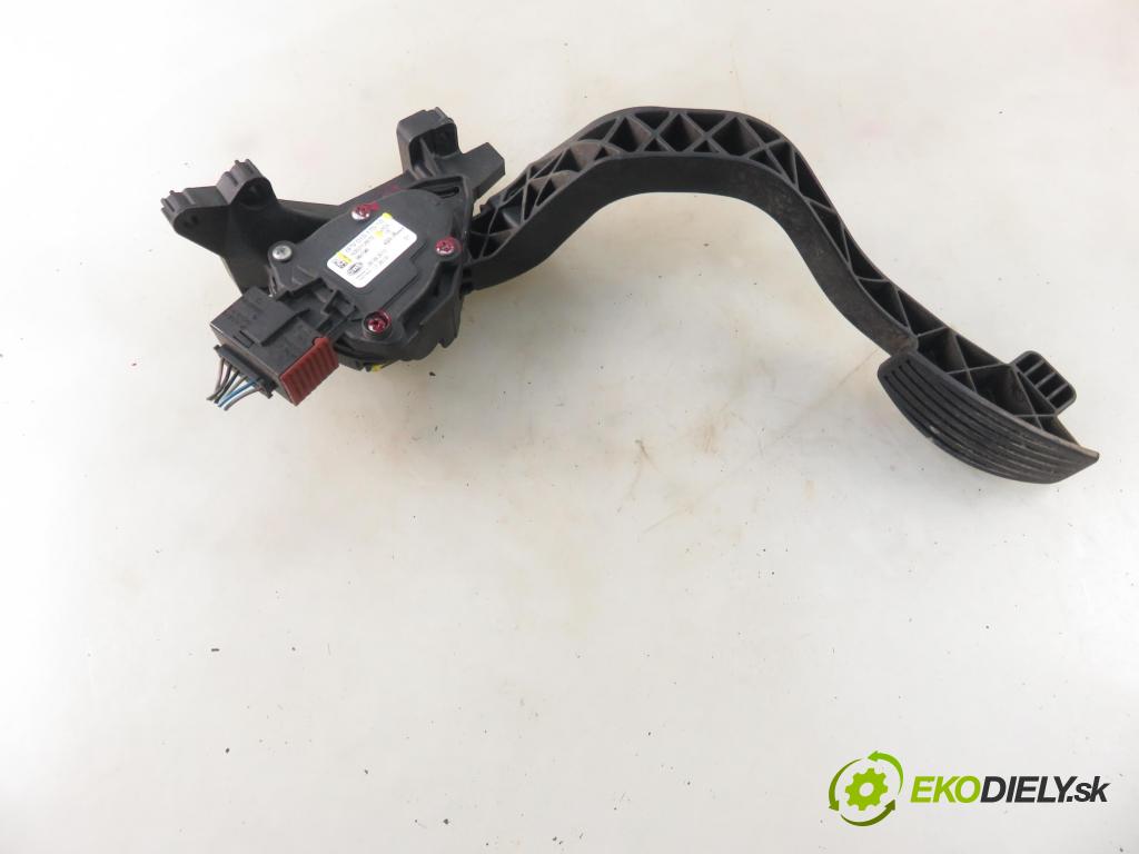 ALFA ROMEO GIULIETTA (940_) HB 2011 77,00 1.6 JTDM (940FXD1A) - 940 A3.000 1598,00 Potenciometer plynu 505212670 ; 6PV01017510 (Pedále)