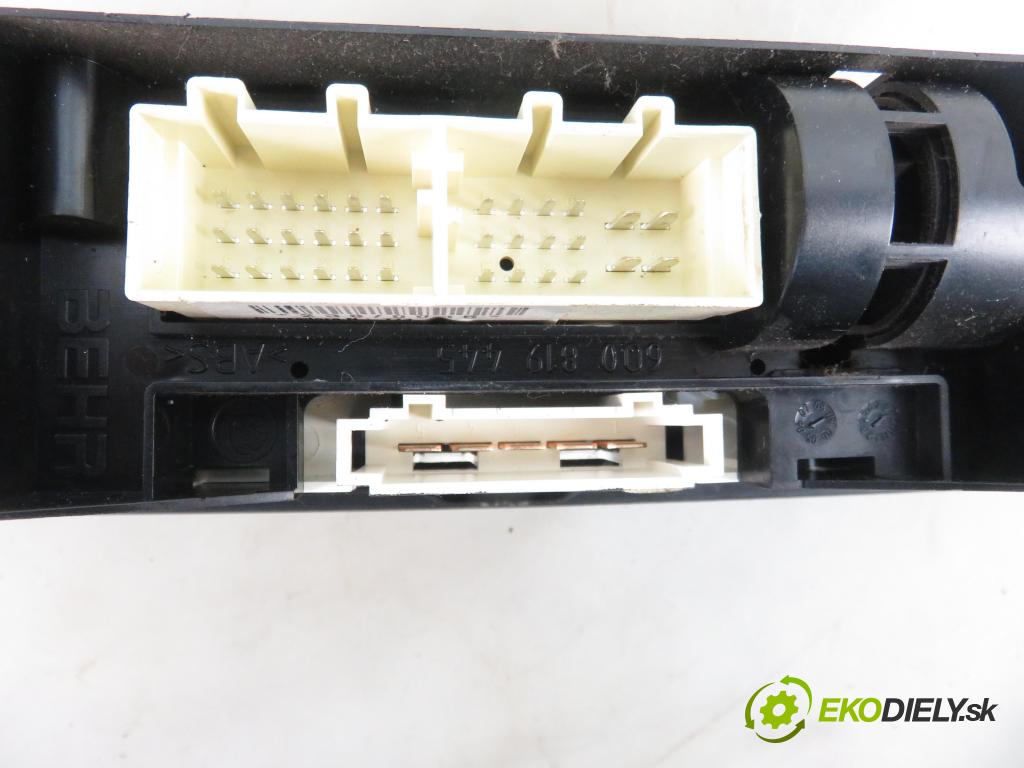 VW POLO (9N_) HB 2007 40,00 1.2 - BMD 1198,00 Panel kúrenia KLIMATIZACE: 6Q0820045G