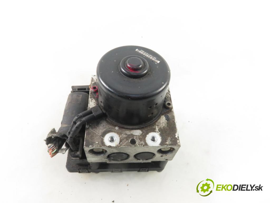 VW GOLF IV (1J1) HB 1999 55,00 1.4 16V 75 - AKQ 1390,00 Pumpa ABS 1J0907379P ; 1J0614117D ; 10094903313 (Pumpy ABS)