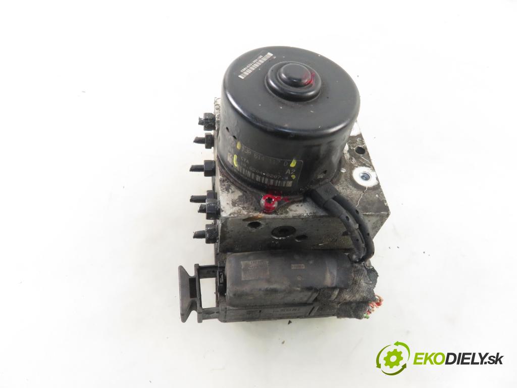 VW GOLF IV (1J1) HB 1999 55,00 1.4 16V 75 - AKQ 1390,00 Pumpa ABS 1J0907379P ; 1J0614117D ; 10094903313 (Pumpy ABS)