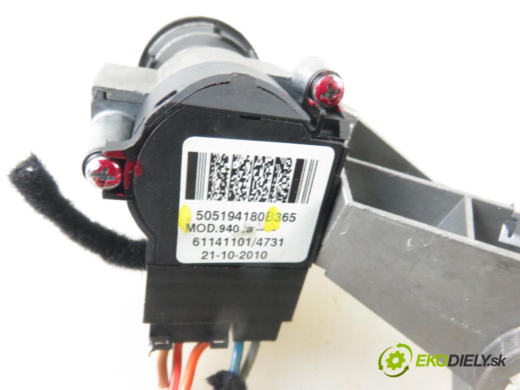 ALFA ROMEO GIULIETTA (940_) HB 2011 77,00 1.6 JTDM (940FXD1A) - 940 A3.000 1598,00 spinačka 505194180 ; 01098401 (Spínacie skrinky a kľúče)