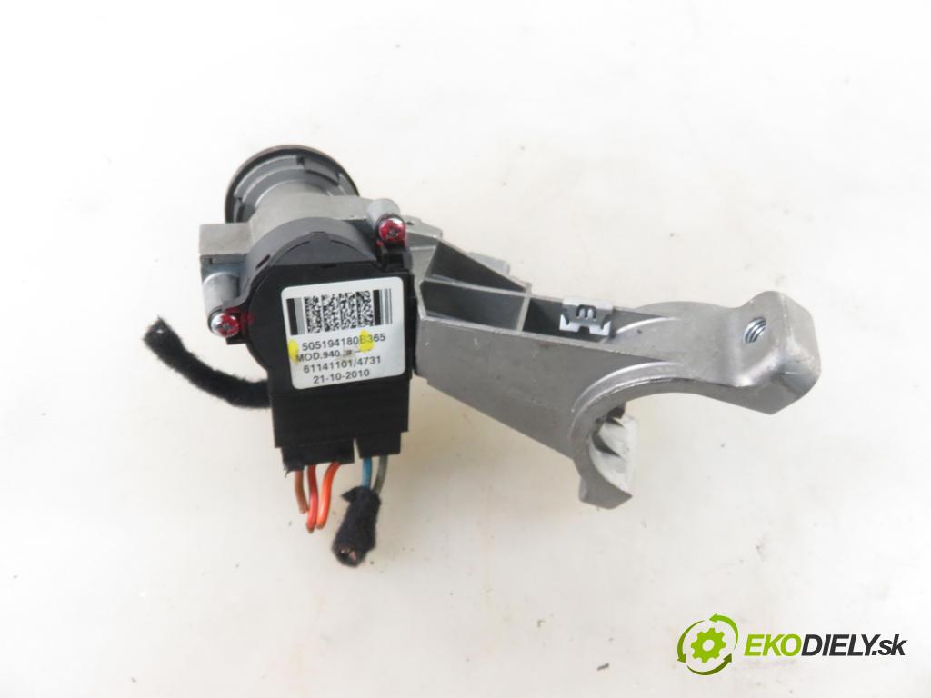 ALFA ROMEO GIULIETTA (940_) HB 2011 77,00 1.6 JTDM (940FXD1A) - 940 A3.000 1598,00 spinačka 505194180 ; 01098401 (Spínacie skrinky a kľúče)