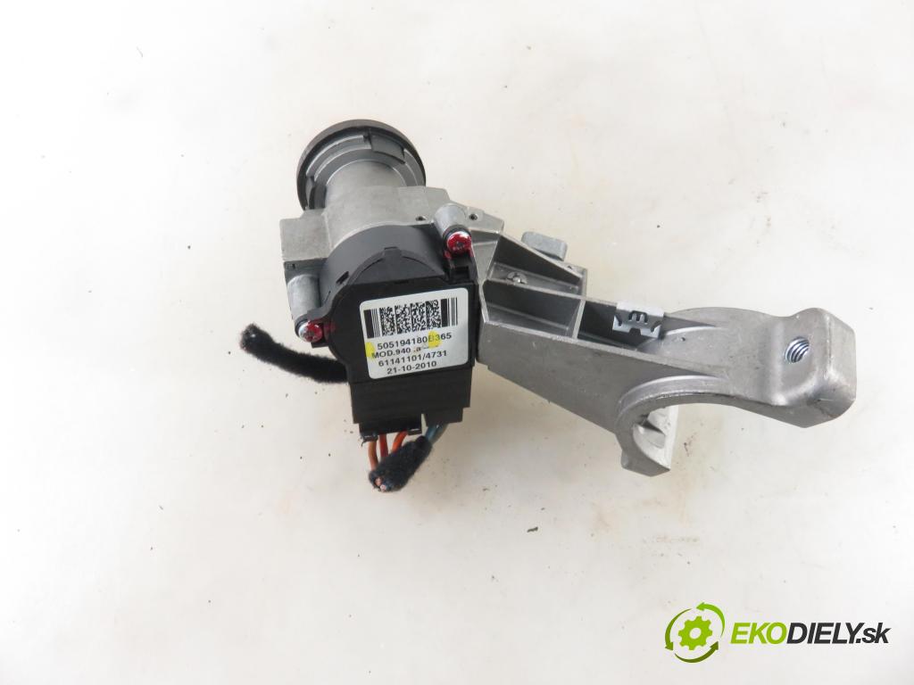 ALFA ROMEO GIULIETTA (940_) HB 2011 77,00 1.6 JTDM (940FXD1A) - 940 A3.000 1598,00 spinačka 505194180 ; 01098401 (Spínacie skrinky a kľúče)