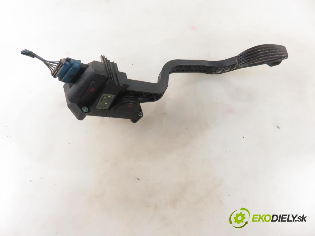 FIAT DOBLO Cargo (223_) FURGON 2005 55,00 1.3 D Multijet - 199 A2.000 1248,00 Potenciometer plynu 46778586 ; 0281002415 (Pedále)