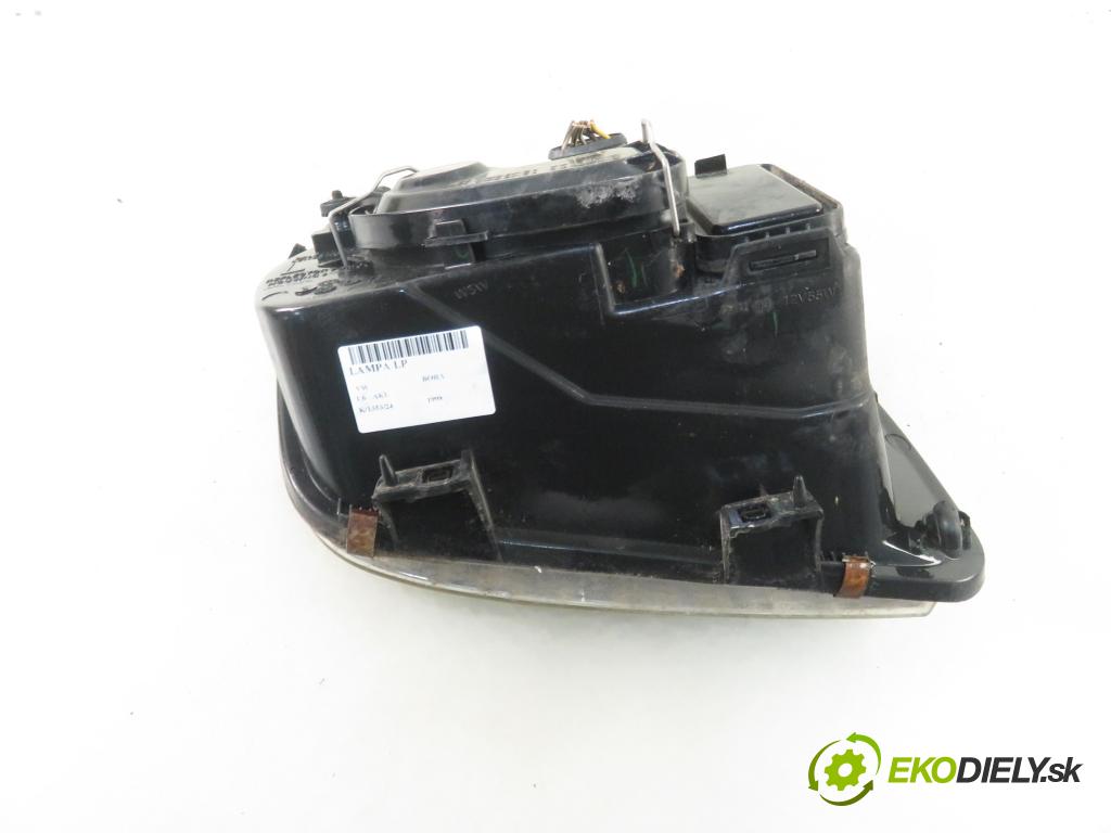 VW BORA (1J2) SEDAN 1998 74,00 1.6 - AKL 1595,00 Svetlo LP