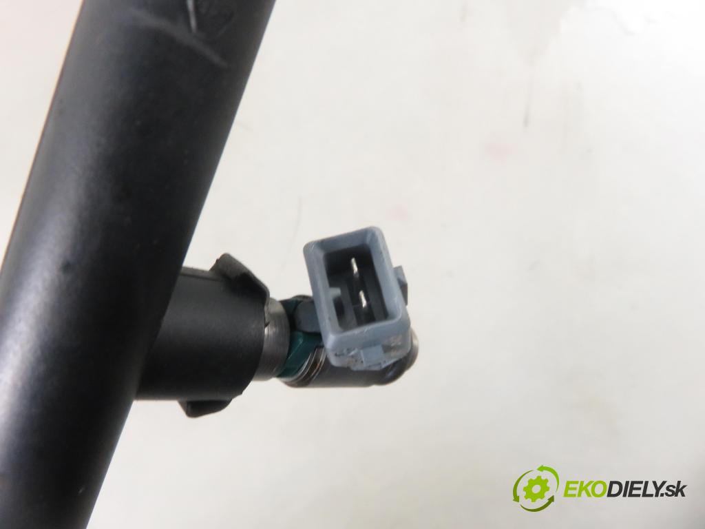 RENAULT SCENIC I (JA0/1_) HB 2002 102,00 2.0 16V RX4 139 - F4R 744 1998,00 Lišta vstrekovacia 7700112777 ; 7700107405 ; IWP042 (Vstrekovacie lišty)