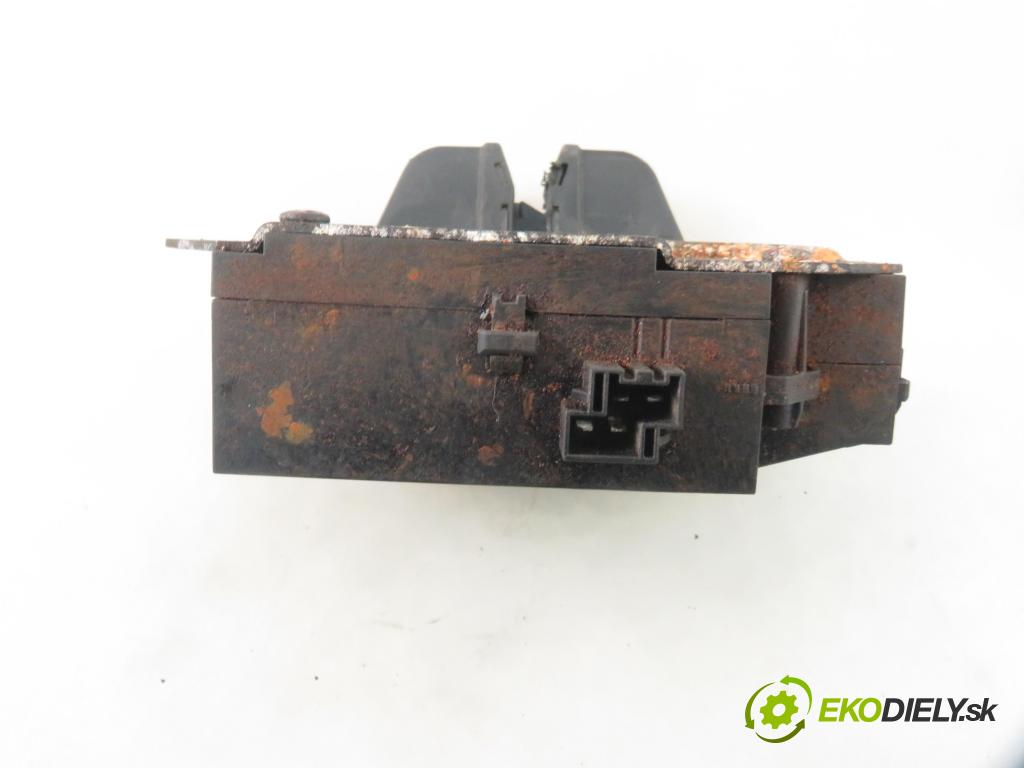 OPEL VECTRA C Kombi (Z02) KOMBI 2008 110,00 1.9 CDTI - Z 19 DTH 1910,00 zámok dveří kufr EL. 92202968
