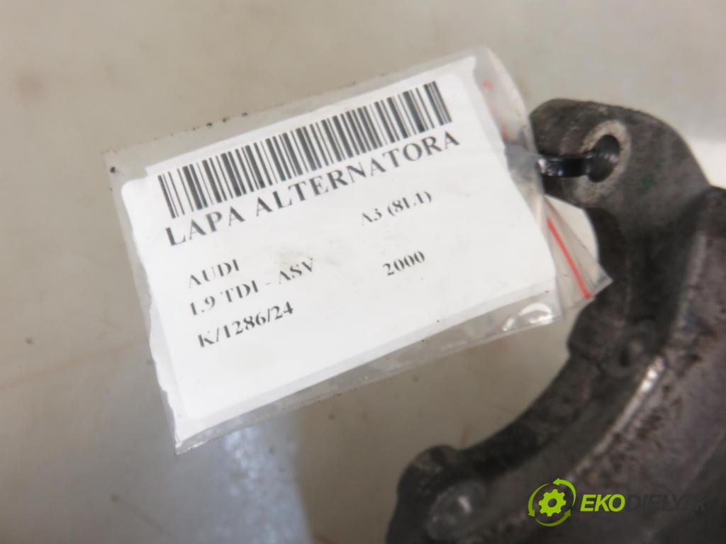 AUDI A3 (8L1) HB 2000 81,00 1.9 TDI - ASV 1896,00 uchycení alternátora 038903143H