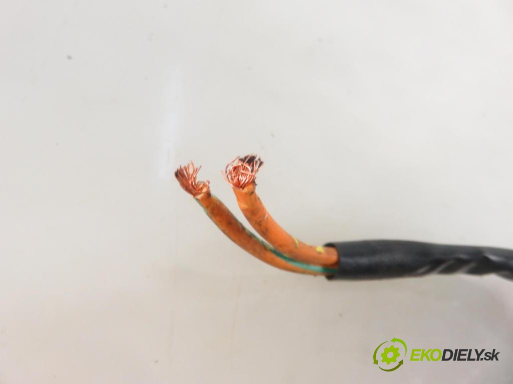 RENAULT TRAFIC II Skrzynia (FL) FURGON 2001 74,00 1.9 dCi - F9Q 760 1870,00 spinačka  (Spínacie skrinky a kľúče)