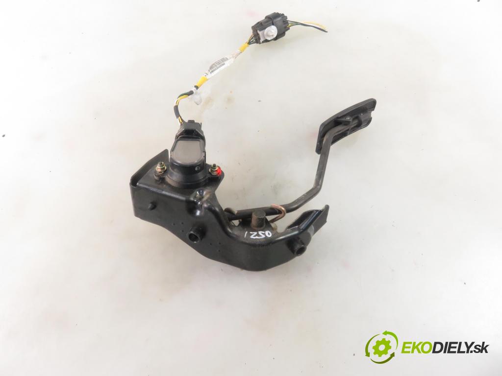 TOYOTA AVENSIS Kombi (_T25_) KOMBI 2004 85,00 2.0 D-4D 116 - 1CD-FTV 1995,00 Potenciometer plynu 8928152021 ; 1983003041 (Pedále)