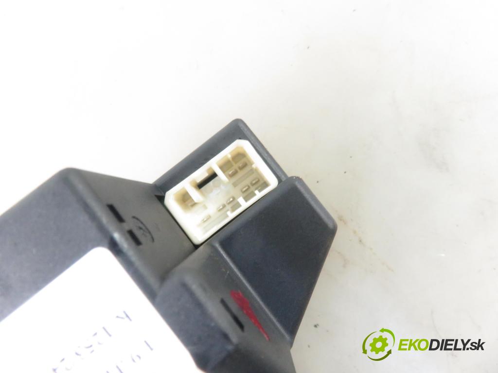 ALFA ROMEO 159 (939_) SEDAN 2007 110,00 1.9 JTDM 16V - 939 A2.000 1910,00 spinačka 1560616200 (Spínacie skrinky a kľúče)