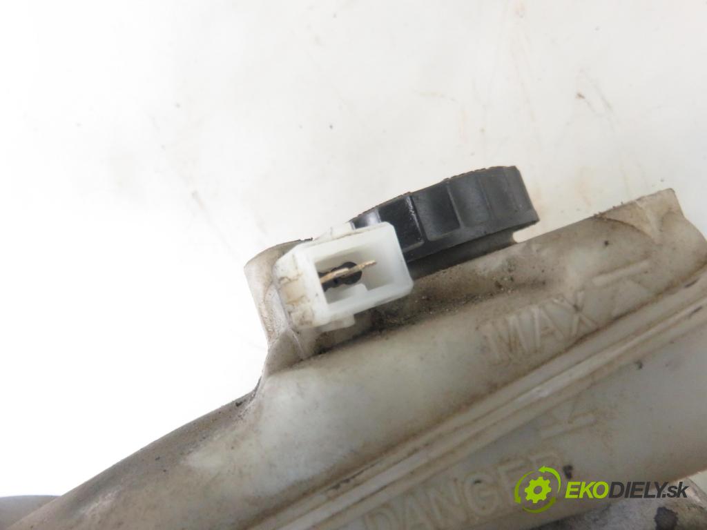 PEUGEOT PARTNER Skrzynia (5_, G_) KOMBIVAN 2004 51,00 1.9 D - WJY (DW8B) 1868,00 Posilovač 9648370680 ; 0204024823 (Servočerpadlá, pumpy riadenia)