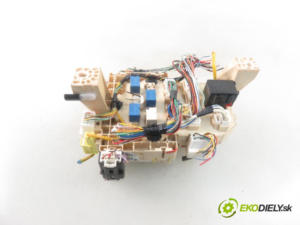 SUZUKI SWIFT III (MZ, EZ) HB 2006 68,00 1.3 92 - M13A 1328,00 MODUL BSI 3677062JB0 ; 3861084F00 ; RF00B1C7