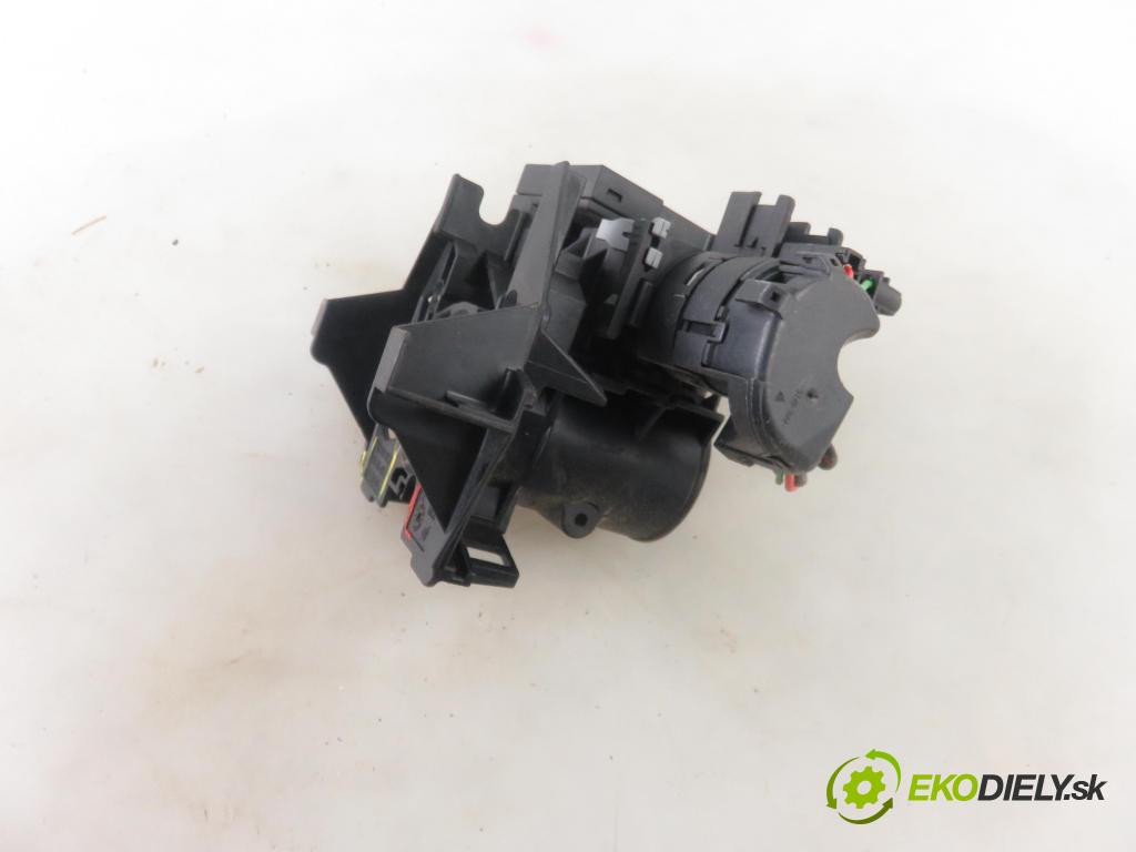 OPEL ASTRA G liftback (T98) HB 2001 92,00 1.8 16V - Z 18 XE 1796,00 spinačka 24445098 ; 90589313 ; 90589389 (Spínacie skrinky a kľúče)