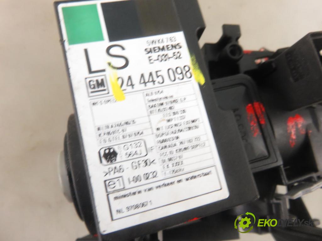 OPEL ASTRA G liftback (T98) HB 2001 92,00 1.8 16V - Z 18 XE 1796,00 spinačka 24445098 ; 90589313 ; 90589389 (Spínacie skrinky a kľúče)