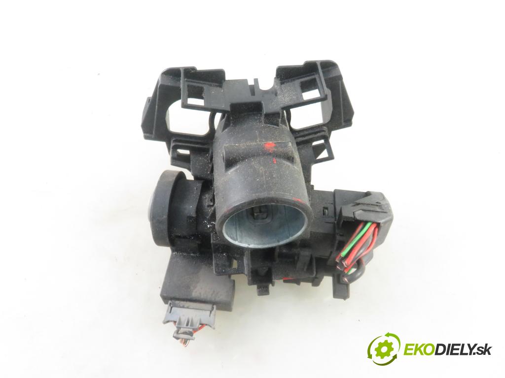 OPEL ASTRA G liftback (T98) HB 2001 92,00 1.8 16V - Z 18 XE 1796,00 spinačka 24445098 ; 90589313 ; 90589389 (Spínacie skrinky a kľúče)