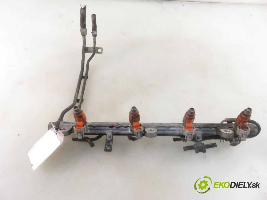 SUZUKI GRAND VITARA I (FT, HT) TERENOWY 2002 94,00 2.0 4x4 128 - J20A 1995,00 Lišta vstrekovacia INP771 (Vstrekovacie lišty)