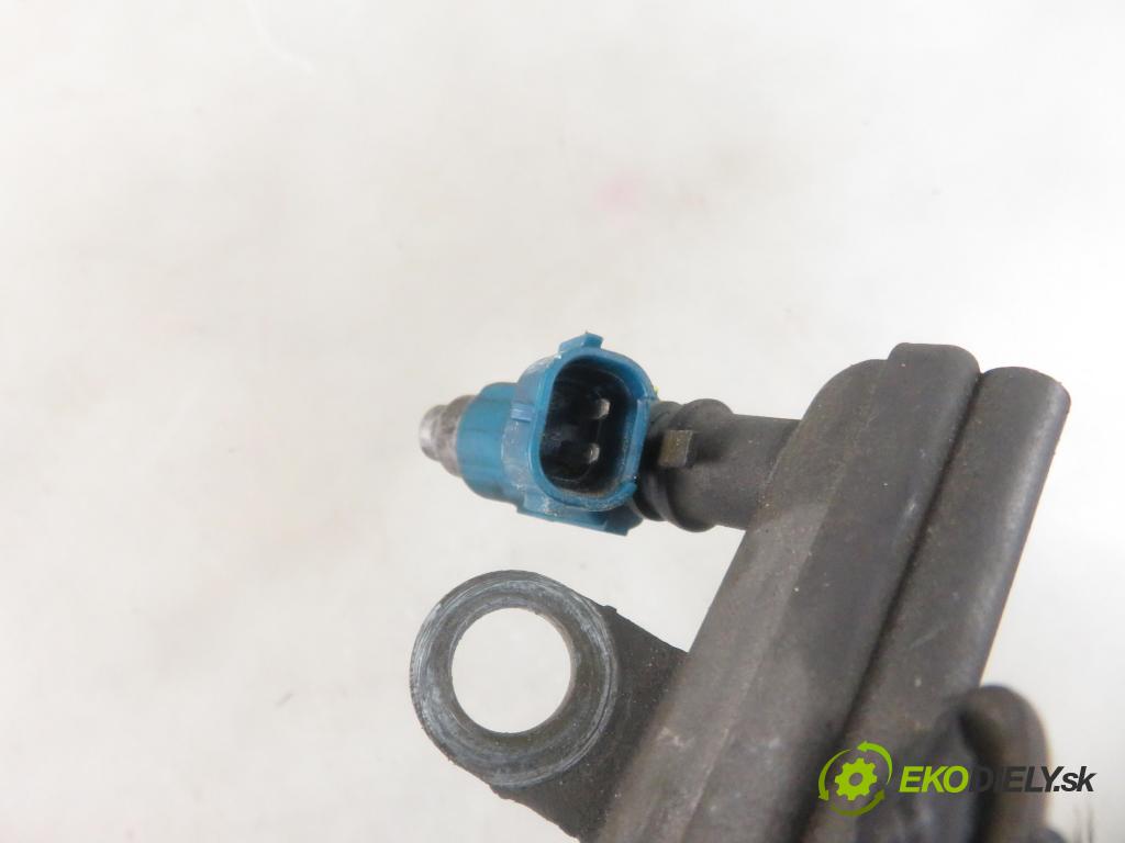 MAZDA 626 V (GF) LIFTBACK 2001 85,00 2 - FS 1991,00 Lišta vstrekovacia INP780 ; INP781 (Vstrekovacie lišty)