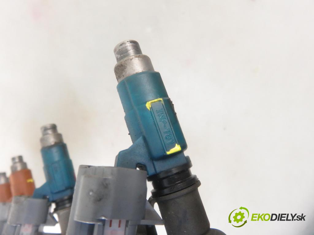 MAZDA 626 V (GF) LIFTBACK 2001 85,00 2 - FS 1991,00 Lišta vstrekovacia INP780 ; INP781 (Vstrekovacie lišty)